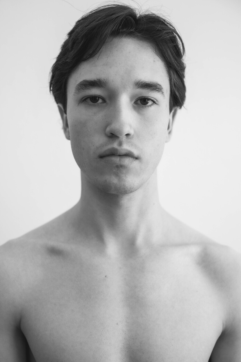 model profile picture